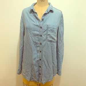 BDG Denim Button up Shirt M